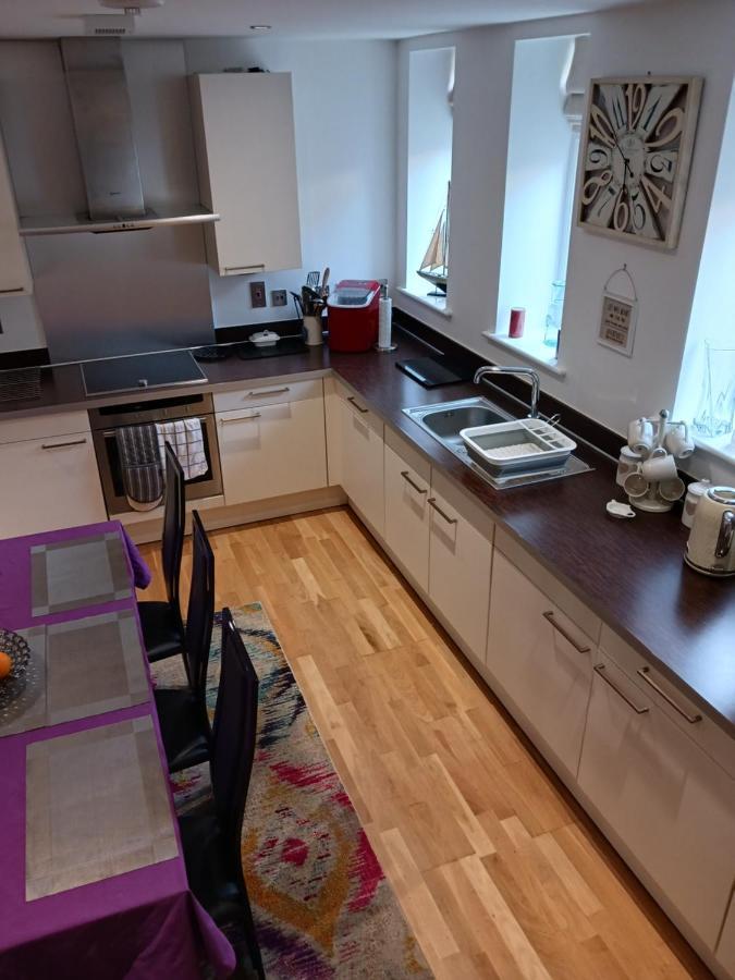 Bodlondeb Castle Bed & Breakfast { Central Llandudno} מראה חיצוני תמונה